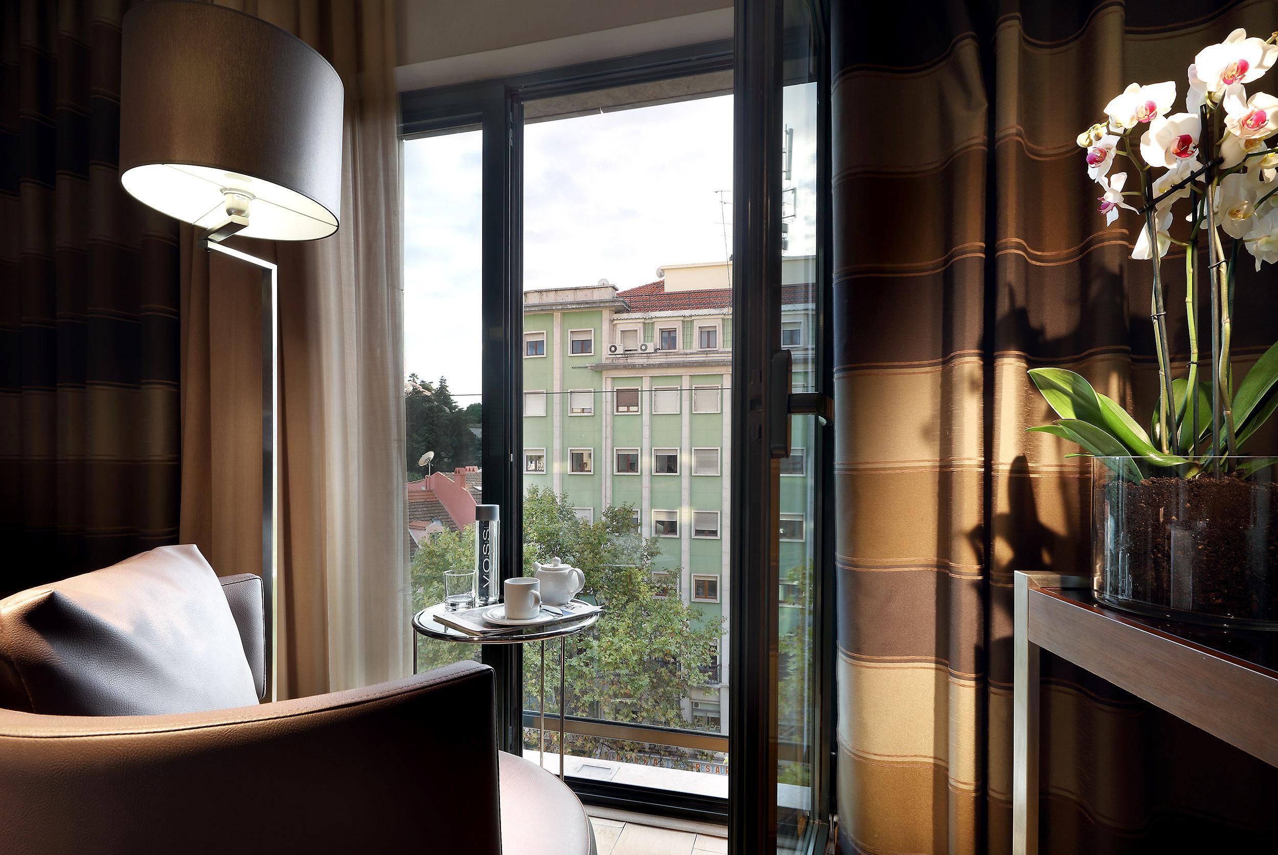 Eurostars Das Letras Lisbon Luaran gambar A room at the Mandarin Oriental, Milan