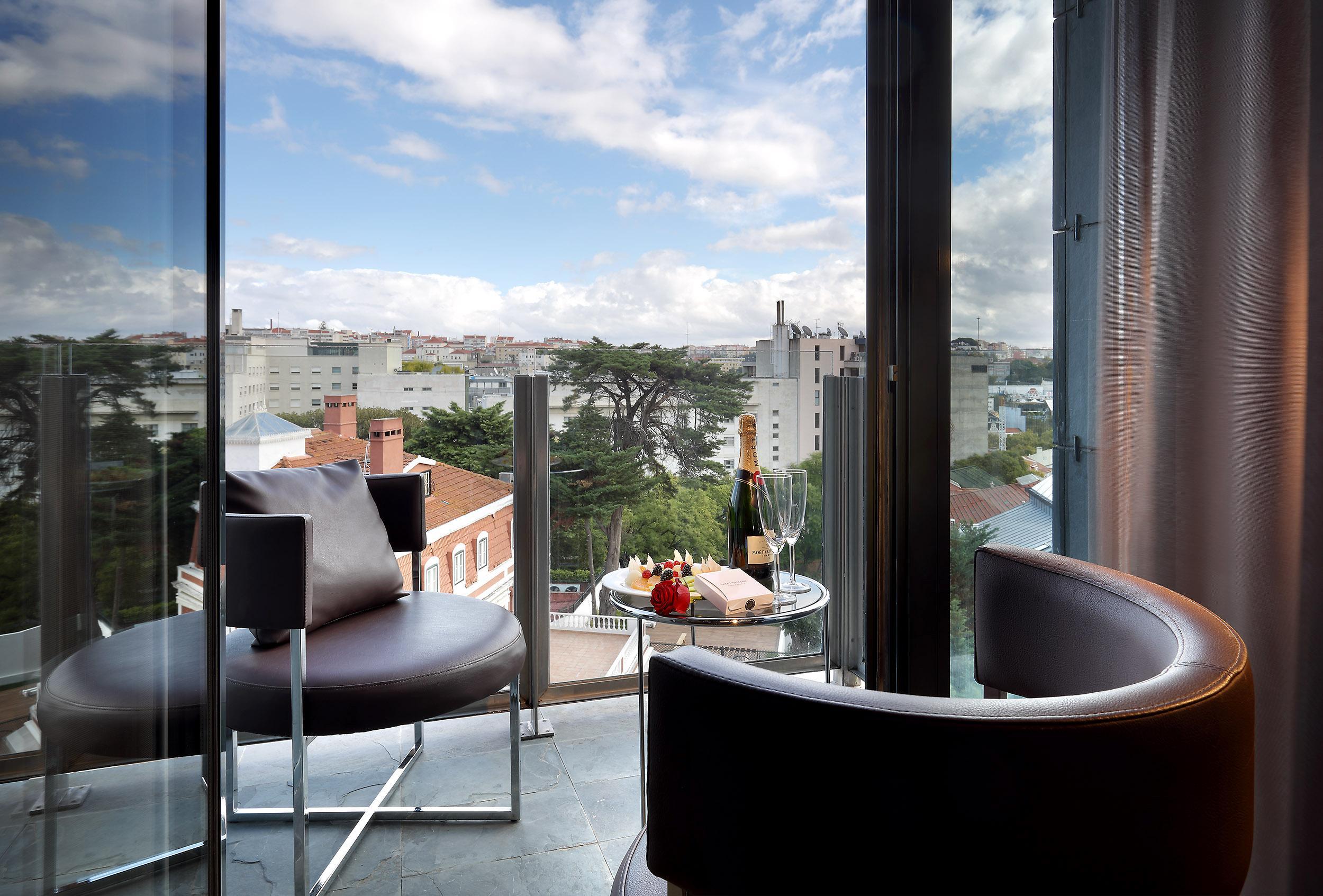 Eurostars Das Letras Lisbon Luaran gambar A view from a room at the hotel