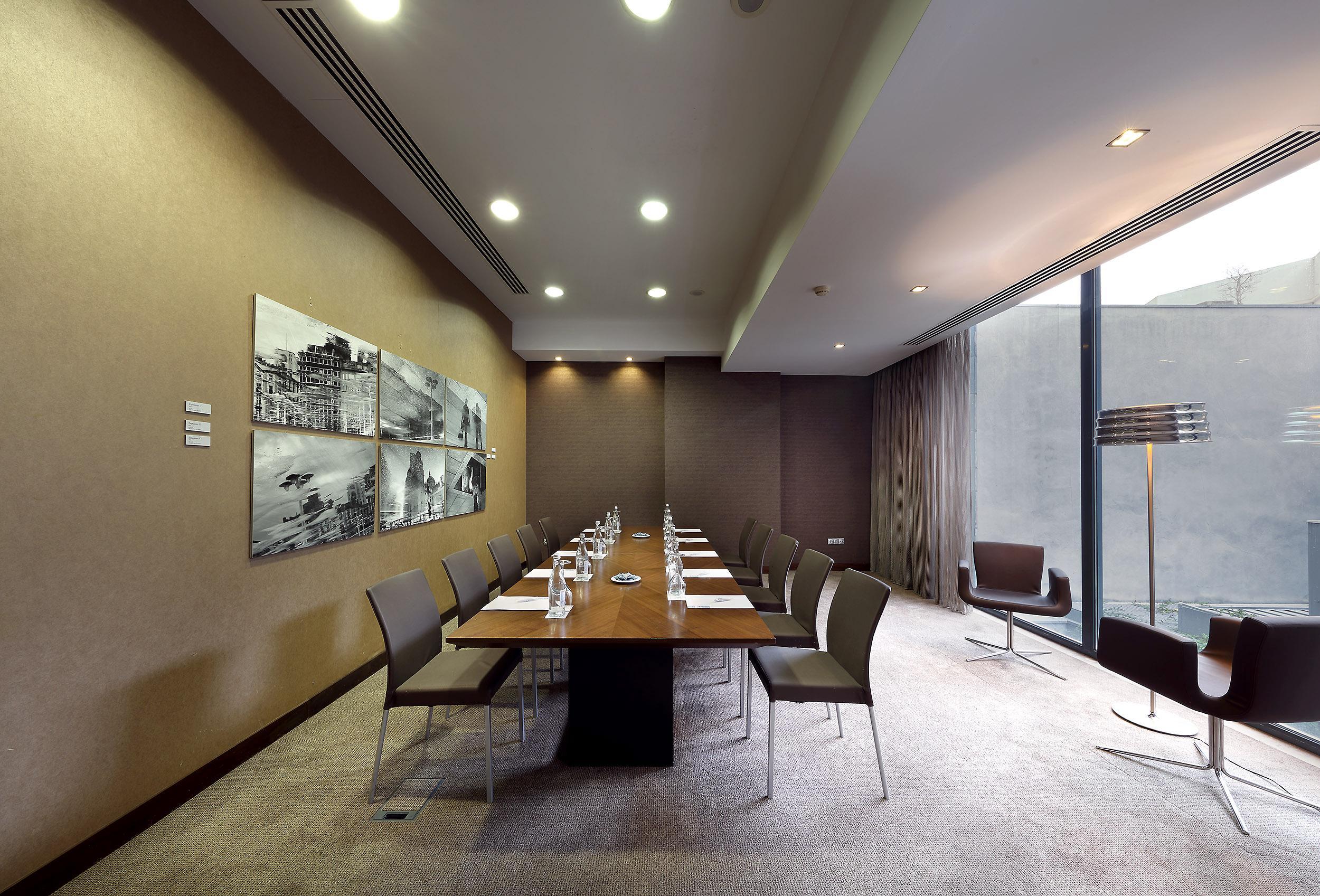 Eurostars Das Letras Lisbon Luaran gambar Meeting room
