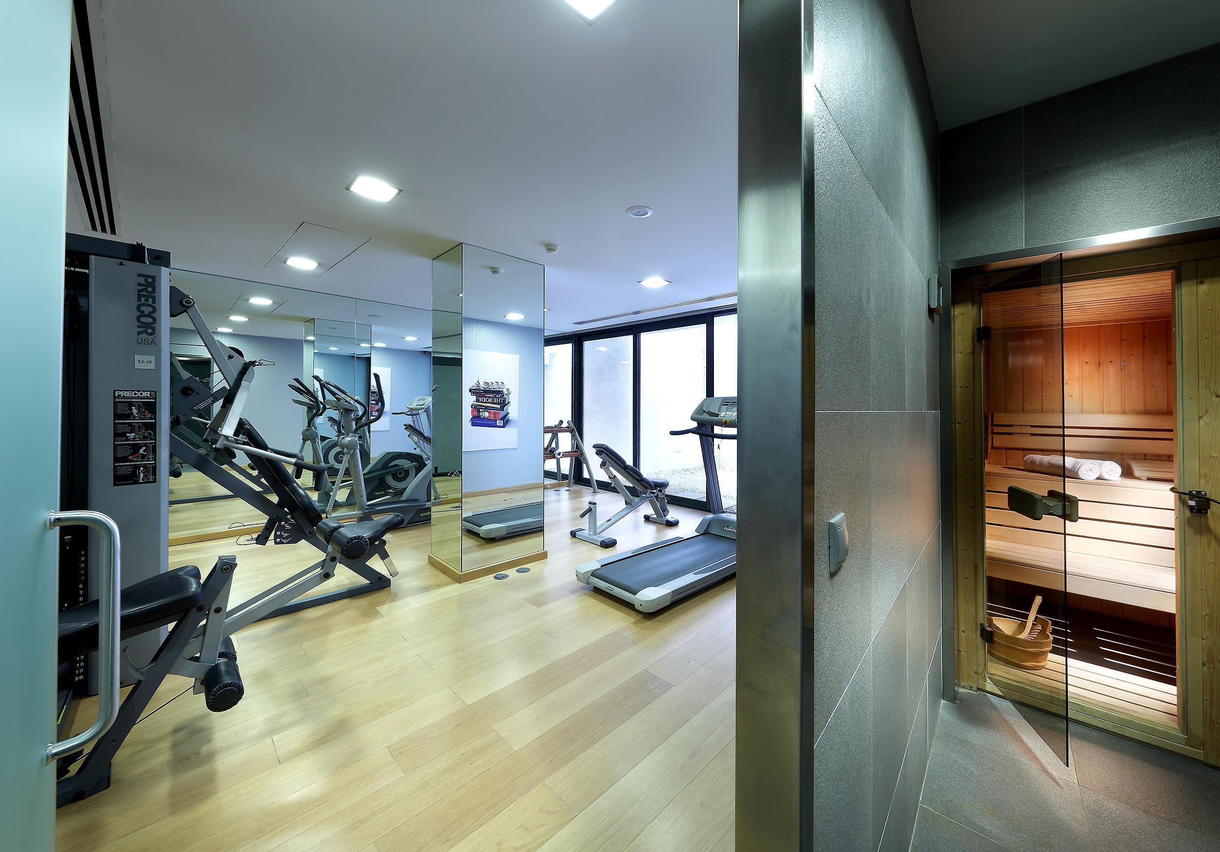 Eurostars Das Letras Lisbon Luaran gambar The gym at the hotel