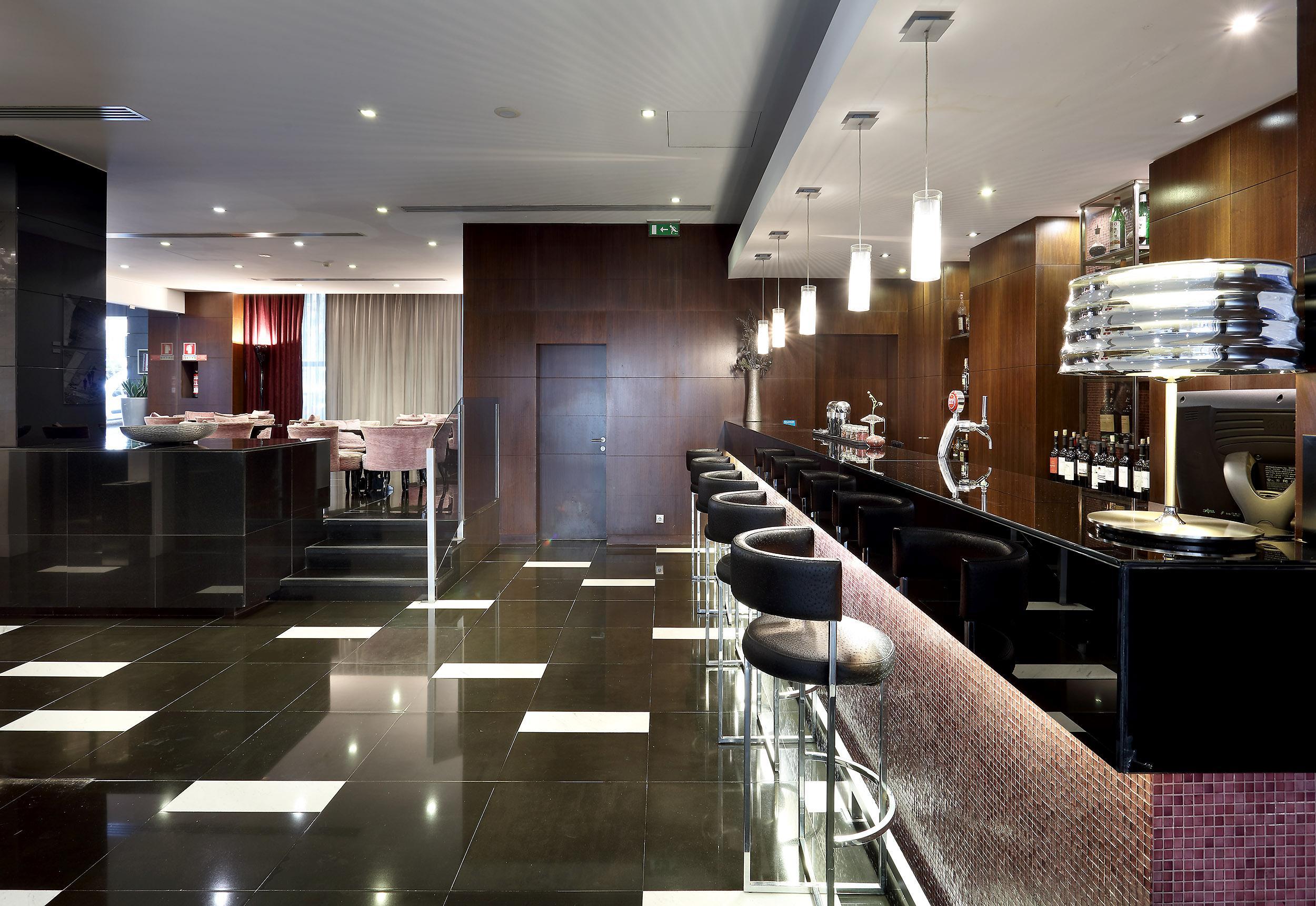 Eurostars Das Letras Lisbon Luaran gambar The bar at the restaurant